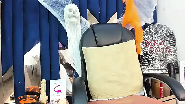 StripChat Barbie_girl_69 is Freechat Barbie_girl_69 — Get all my squirts out of your face