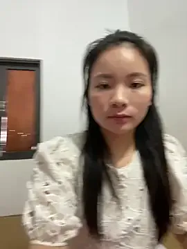 StripChat Bee_Yellow00 is Freechat Bee_Yellow00 — call me , happy