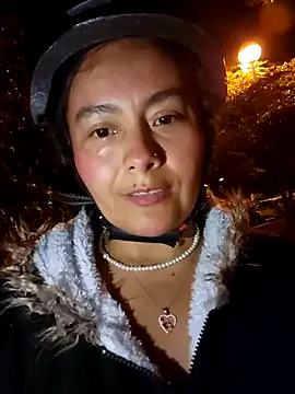 Freechat bellapaty on StripChat