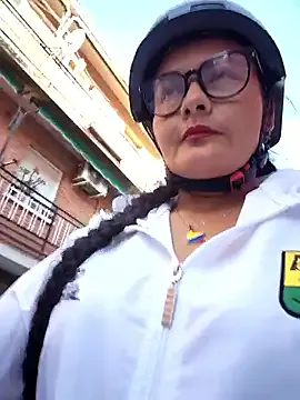 Freechat bellapaty on StripChat