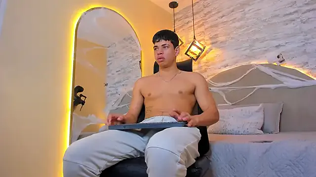 Benjamin_More — play with oil and lubricant 