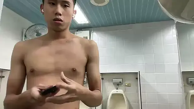 StripChat Benson18y is Freechat Benson18y — Freechat on StripChat