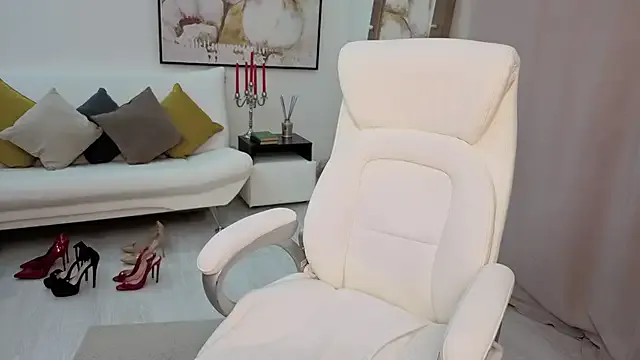 Beylly — sexy naked dance