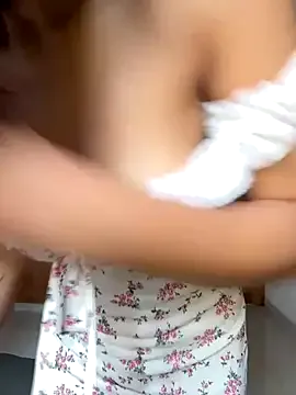 Bonny__ebony — Play full whit my titis 