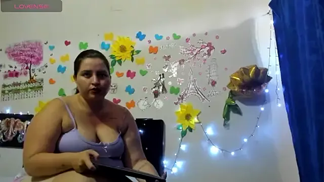 Freechat bonnyy26 on StripChat