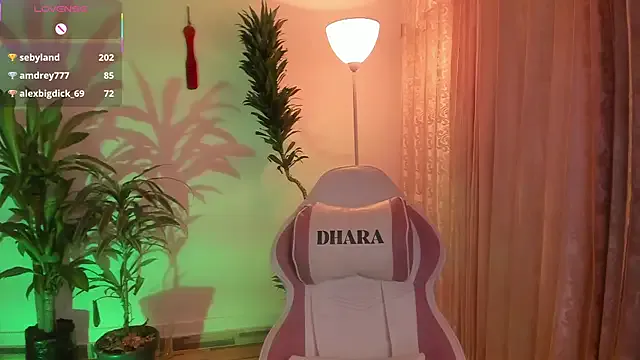 Freechat bri_von_dhara__ on StripChat