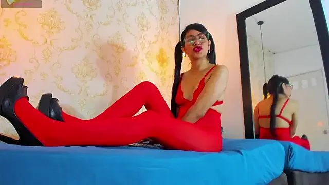 BRITANY_WELLS_ — OFF PANTYHOSE AND JERK DILDO WITH FEET