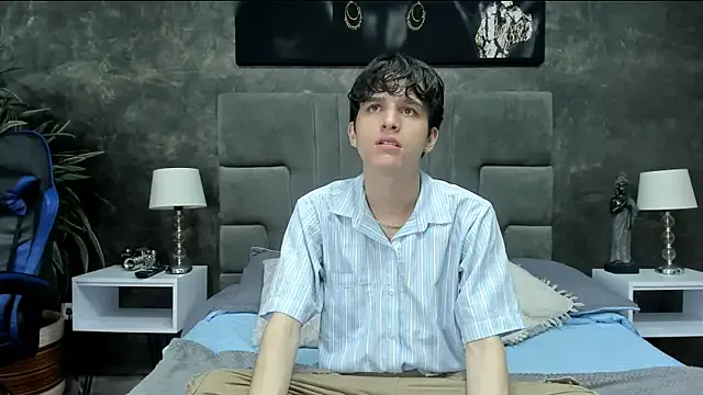 Freechat bruce_hans on StripChat