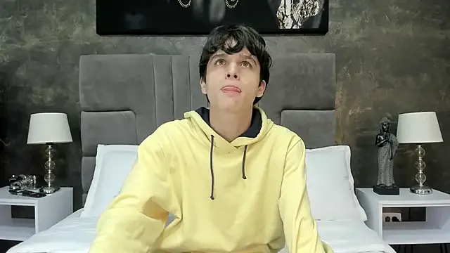 Freechat bruce_hans on StripChat