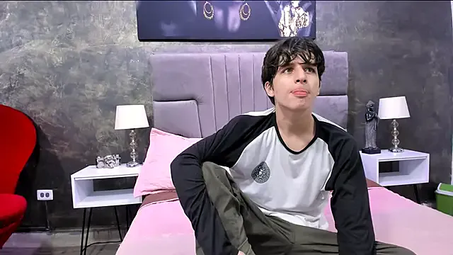 Freechat bruce_hans on StripChat