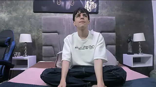 Freechat bruce_hans on StripChat