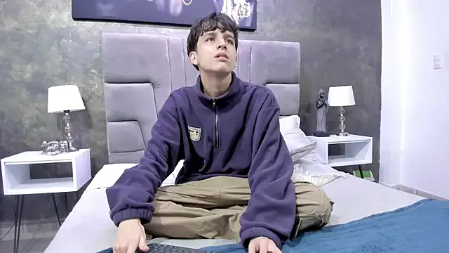 Freechat bruce_hans on StripChat