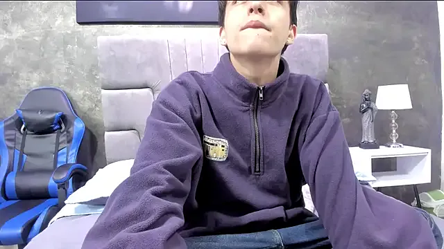 Freechat bruce_hans on StripChat