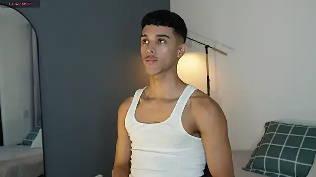 Busterspinter — flex biceps