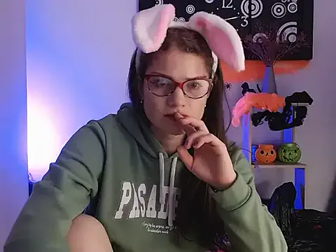 Camila-ventura — Sexy naked turn for you