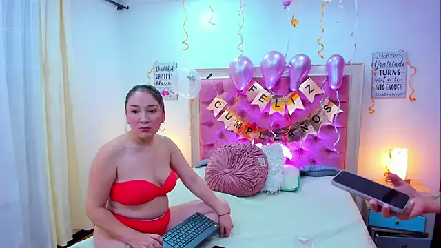 CelesteBaker on StripChat 