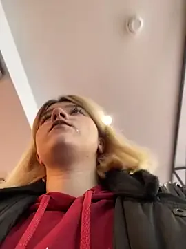 Freechat Cherry___Blossom on StripChat