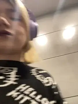 Freechat Cherry___Blossom on StripChat