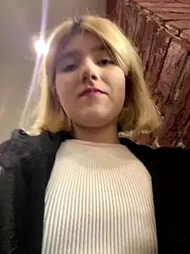 Freechat Cherry___Blossom on StripChat