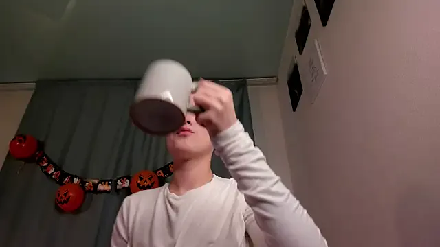 Chloeee4200 — Throw my panties into the frame