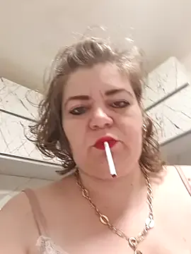 Freechat cindybbwsquirt on StripChat