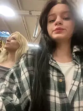 Offline Cum_girlss on StripChat