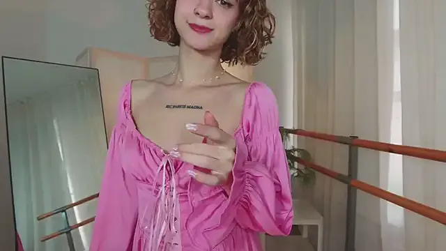 Freechat Curly_Moon on StripChat