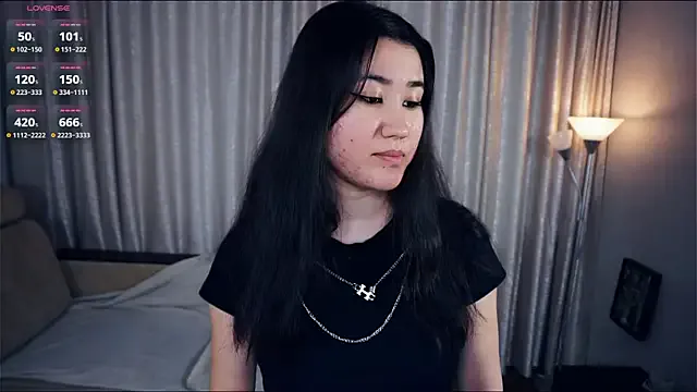 StripChat DebrahJungels is Freechat DebrahJungels — I like to tease you with my toes!