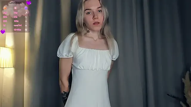 StripChat DianeHonnette is Freechat DianeHonnette — Show booty