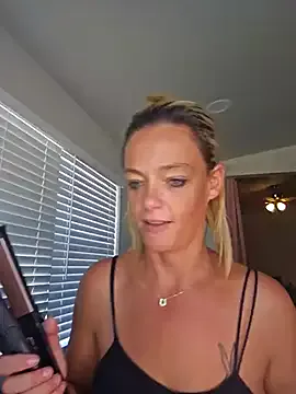 Dixiefaye_ on StripChat
