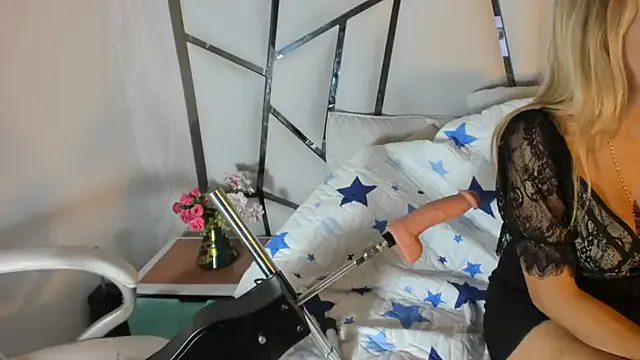 Freechat elena_mature on StripChat