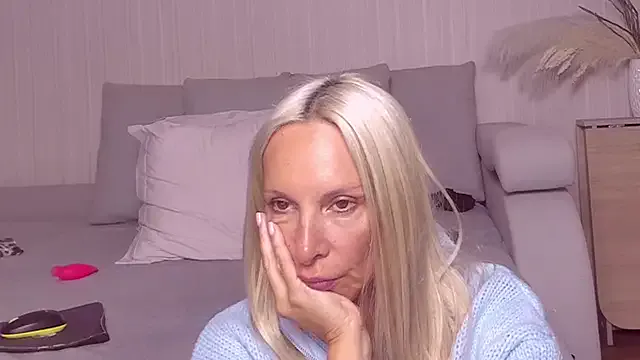 Private elza_mature on StripChat