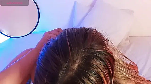 emma_collson on StripChat