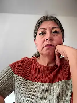 emma_tour on StripChat