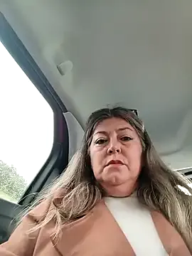 emma_tour on StripChat