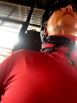 emma_tour on StripChat