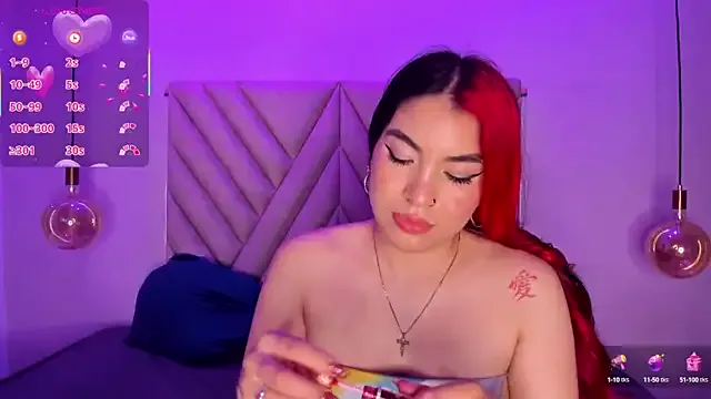 EmmaSwift_ on StripChat 