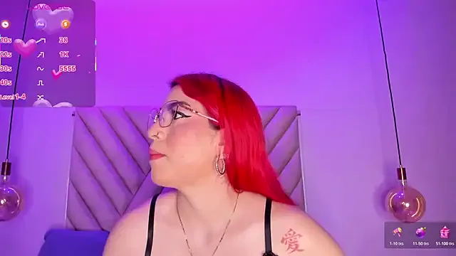 EmmaSwift_ on StripChat 