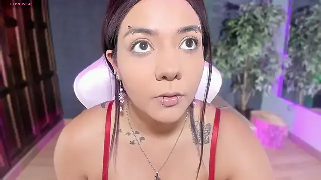 Freechat Evelynn on StripChat