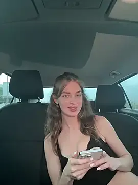 StripChat EvieEvans is Freechat EvieEvans — Last tipper gets 2 BRANDNEW squirt vids