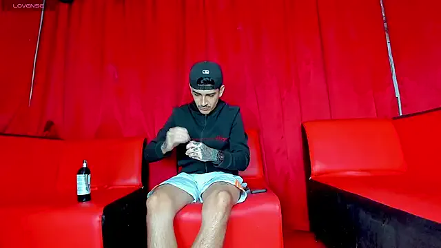 Freechat extreme_hot_crazy on StripChat