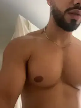 Ezzio_Scolaro on StripChat