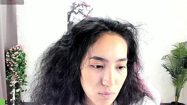 Freechat FlirtyAura on StripChat