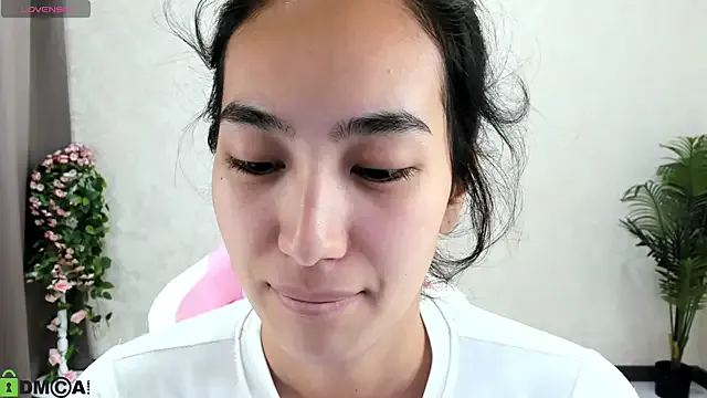 Freechat FlirtyAura on StripChat