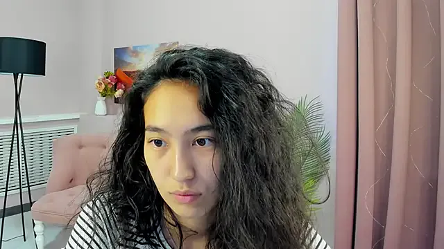 Freechat FlirtyAura on StripChat