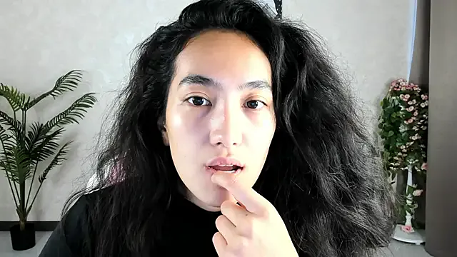 Freechat FlirtyAura on StripChat