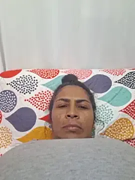 Offline floresblancas on StripChat