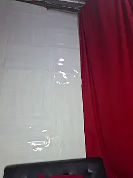 Offline floresblancas on StripChat