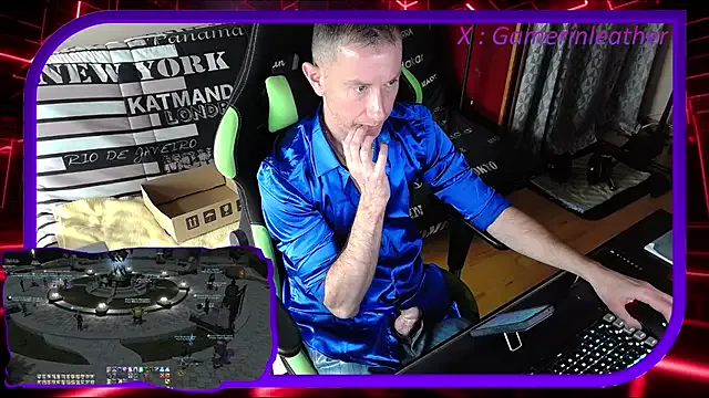 Gamerinleather — Je me dfonce la chatte en gros plan