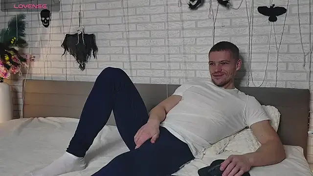 GarettVoss — hot cum show